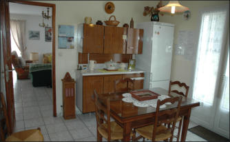 CUISINE VERS SALON / SALLE A MANGER